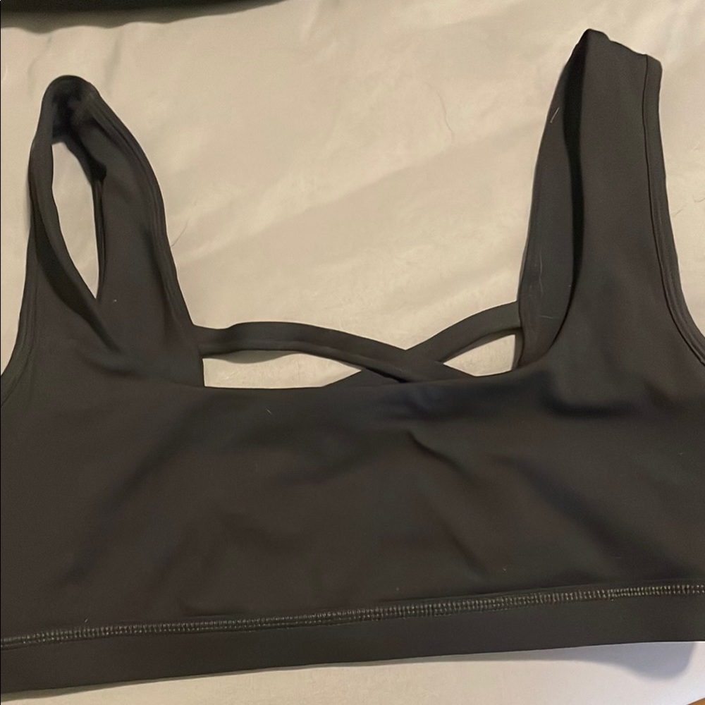 Black Seamless Racerback Sports Bra